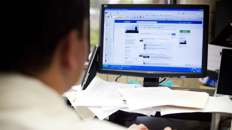 Bos Lebih Sering Akses Media Sosial di Kantor Dibanding Bawahan