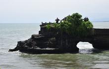 Cara Ketua DPRD Genjot Pariwisata Lombok Barat