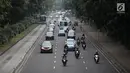 Pengendara sepeda motor melintasi Jalan MH Thamrin-Medan Merdeka Barat, Jakarta Pusat, Kamis (11/1). Peraturan larangan motor melintas di Jalan MH Thamrin pada jam-jam tertentu telah resmi dicabut. (Liputan6.com/Arya Manggala)