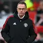 Dalam laga perdananya, Ralf Rangnick tidak terlalu membuat perubahan besar dari susunan pemain yang dibuat oleh pelatih sebelumnya, Michael Carrick. (AFP/Paul Ellis)