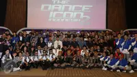 Sejumlah Dance Crew beserta juri dan mentor saat berpose usai jumpa pres The Dance Icon Indonesia 2 di SCTV Tower, Jakarta, Rabu (2/3/2016). Sebanyak 16 Dance Crew akan kembali bersaing di The Dance Icon Indonesia 2. (Liputan6.com/Herman Zakharia)