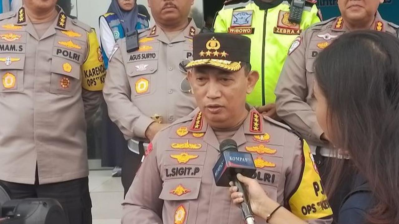 Tinjau GT Kalikangkung, Kapolri Tegaskan Rekayasa Lalu Lintas Lancarkan Arus Mudik