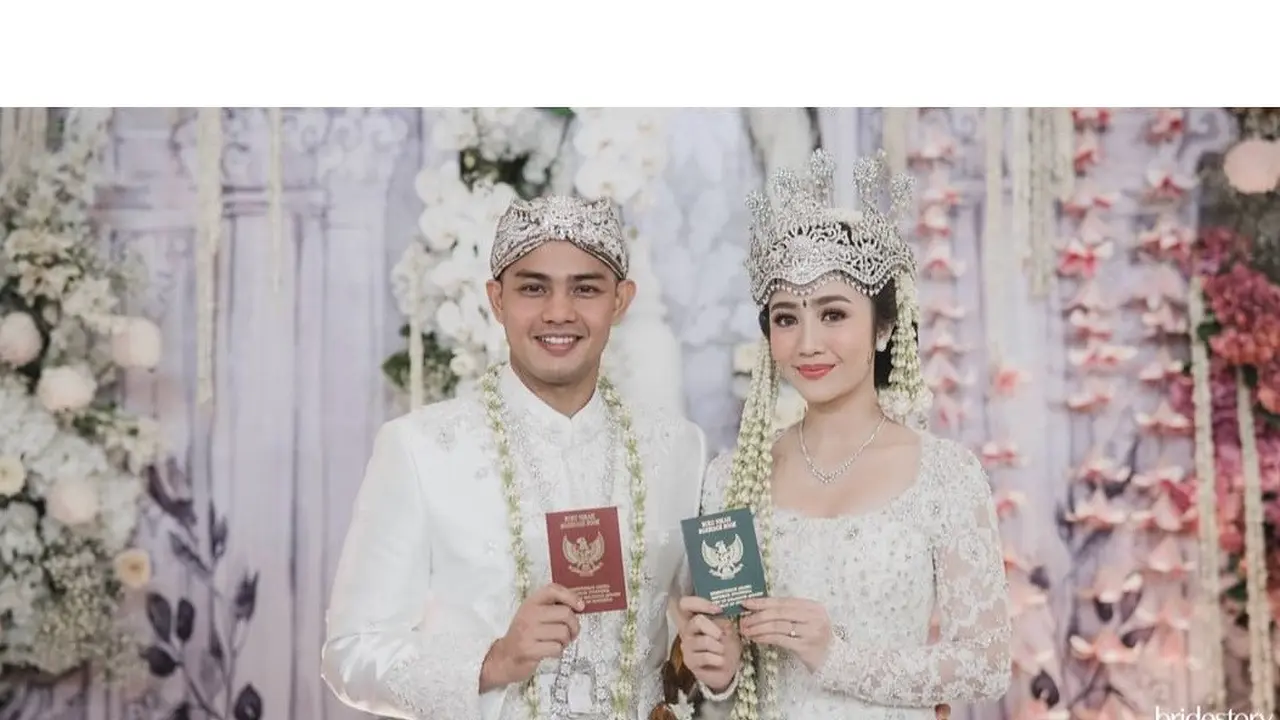 Potret Febby Rastanty Kenakan Singer Sunda Saat Akad