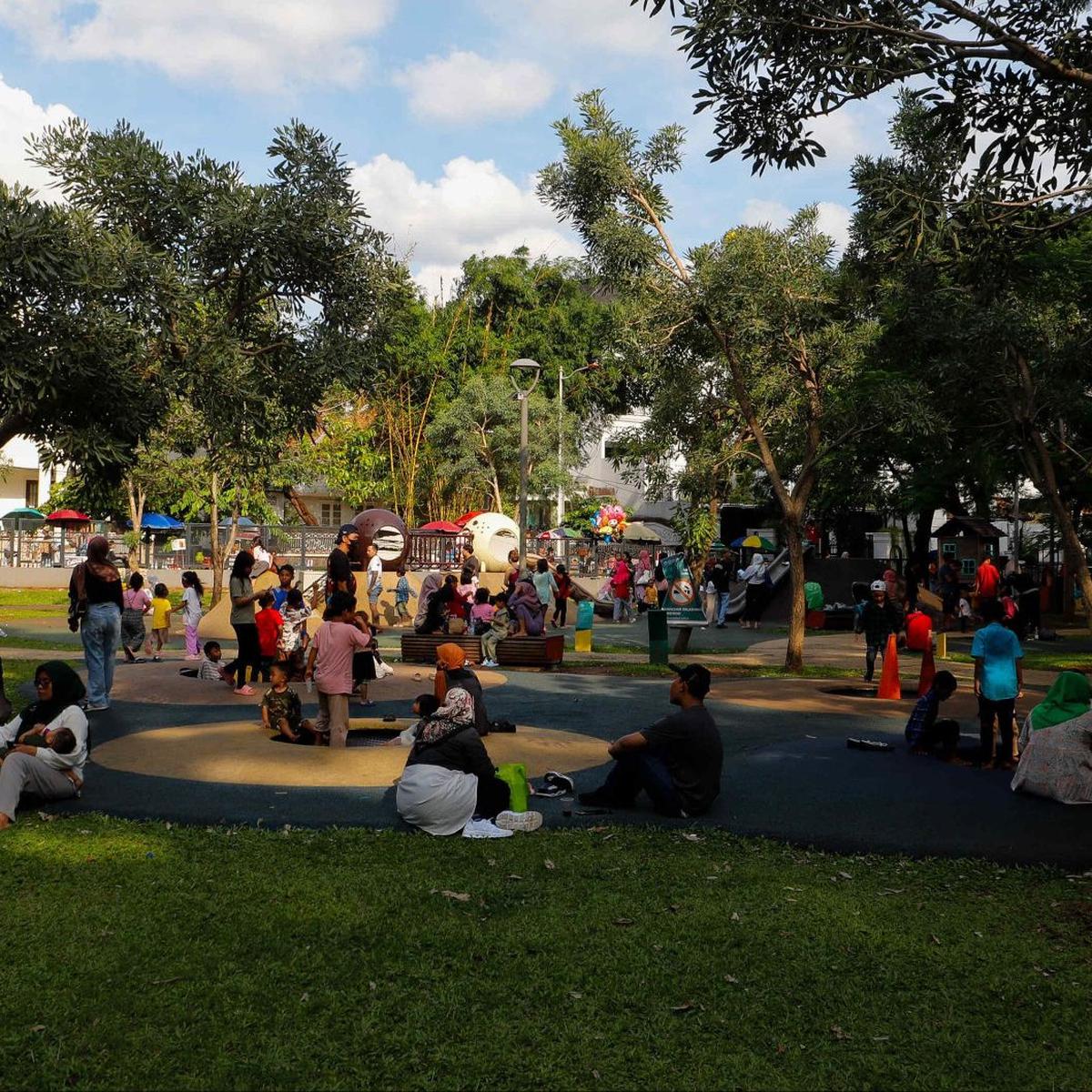 FOTO: Libur Lebaran 2024, Tebet Eco Park Jadi Wisata Alternatif Warga Jakarta