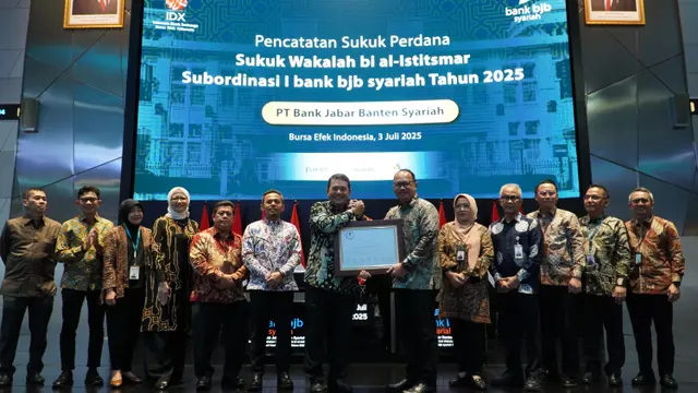 Pencatatan sukuk perdana Sukuk Wakalah bi al-Istitsmar Subordinasi I Bank bjb syariah tahun 2025 pada Kamis, (3/7/2025). (Foto: BEI)