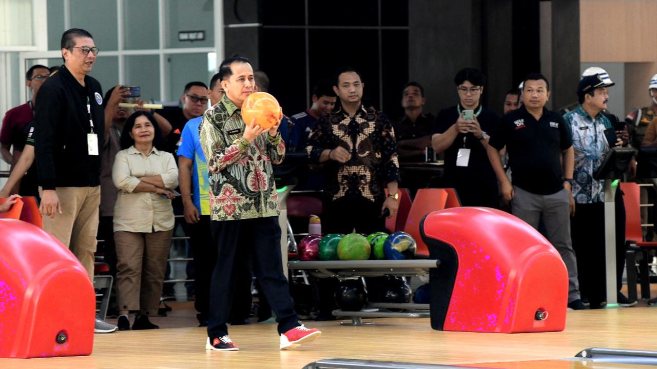 Cek Kesiapan PON XXI, Pj Gubernur Sumut Sambangi Venue Bowling hingga Karate