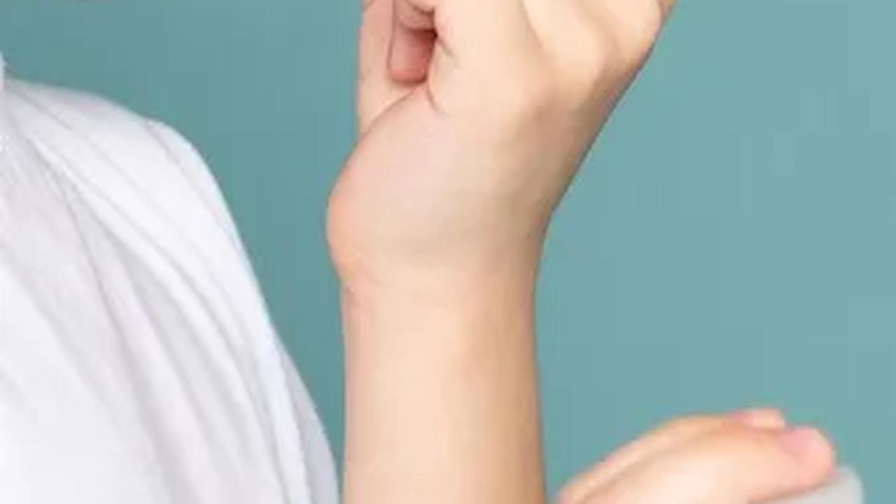Orang Dewasa Tidak Lagi Disarankan Minum Vitamin Anak