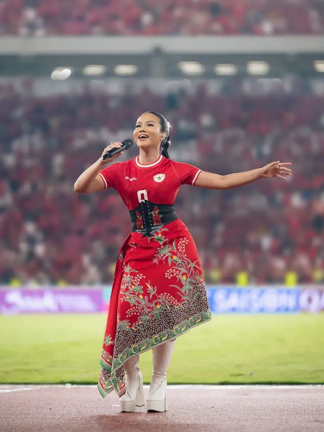 Tak Lagi Jadi Yura Yunited, Yura Yunita Tampil Berwastra Rayakan Kemenangan Timnas Indonesia vs Arab Saudi