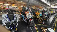 Puluhan Yamaha NMax dan XMax Adu Ganteng di Customaxi Bandung 2026
