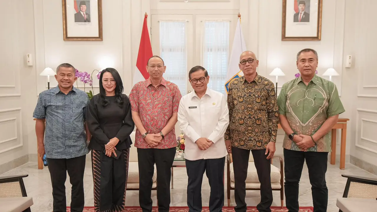 Ketua IMI DKI bersama Gubernur Pramono Anung