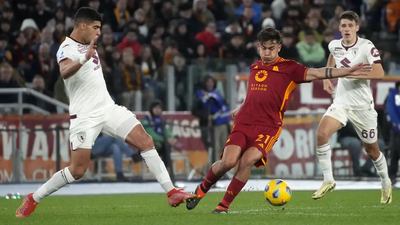 Foto: Paulo Dybala Jadi Pahlawan Kemenangan AS Roma atas Torino Lewat Tiga Golnya di Liga Italia