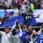 Lionel Messi (tengah) merayakan kemenangan  Argentina atas Inggris bersama rekan-rekannya seusai laga semifinal Piala Dunia 2026 di Atlanta Stadium, Atlanta, Georgia, Kamis (16/7/2026) dini hari WIB. (Buda Mendes/Getty Images/AFP)