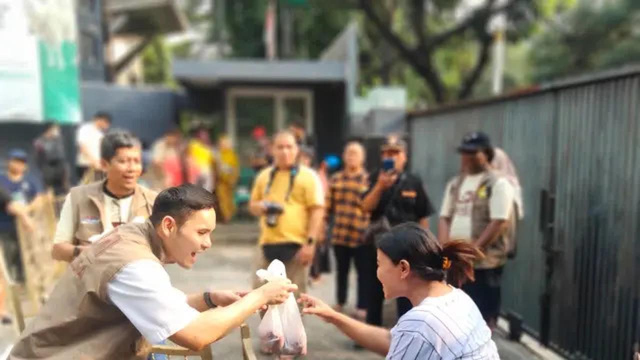 Bolehkan Orang yang Berkurban Makan Daging Kurban? Begini Penjelasan Menurut Syariat Islam