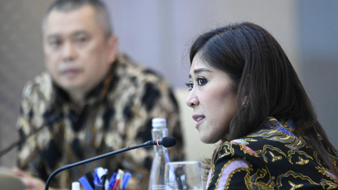 Menteri Meutya Minta AWS Tambah Porsi Investasi di Indonesia