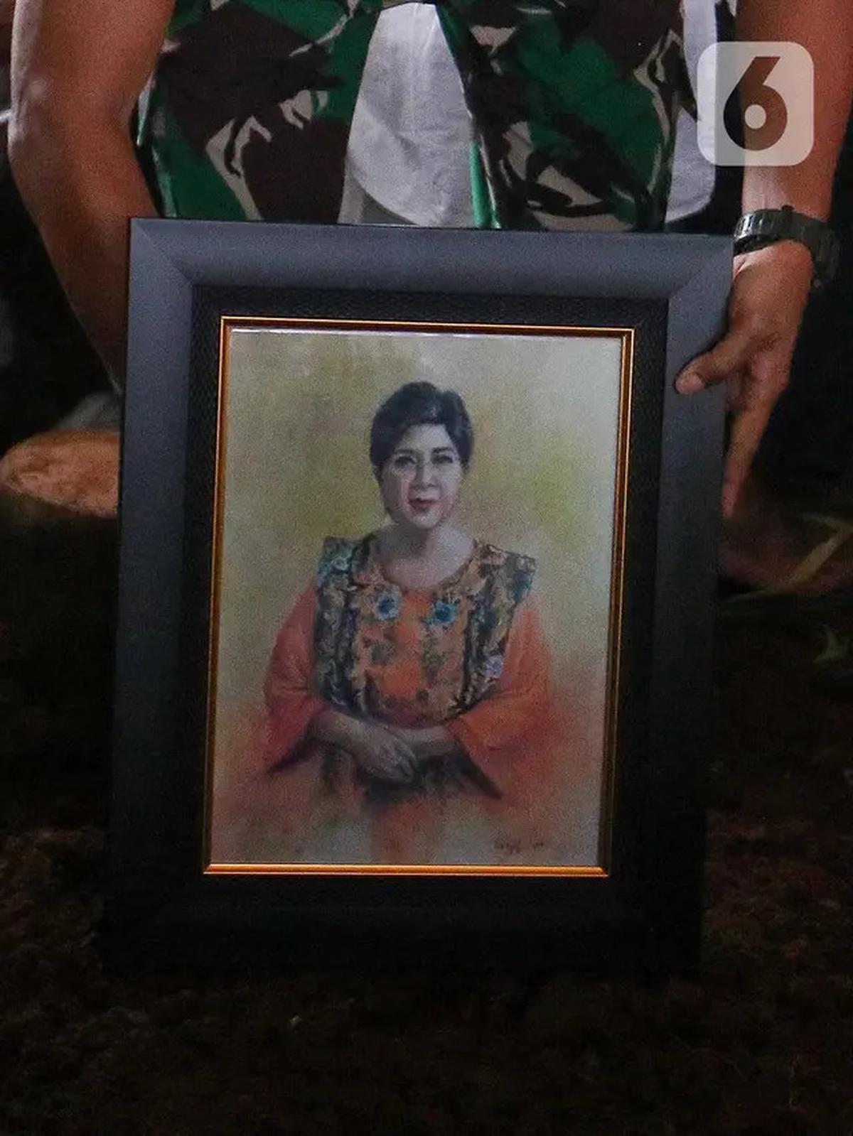 Haru Selimuti Pemakaman Penyanyi dan Artis Senior Titiek Puspa