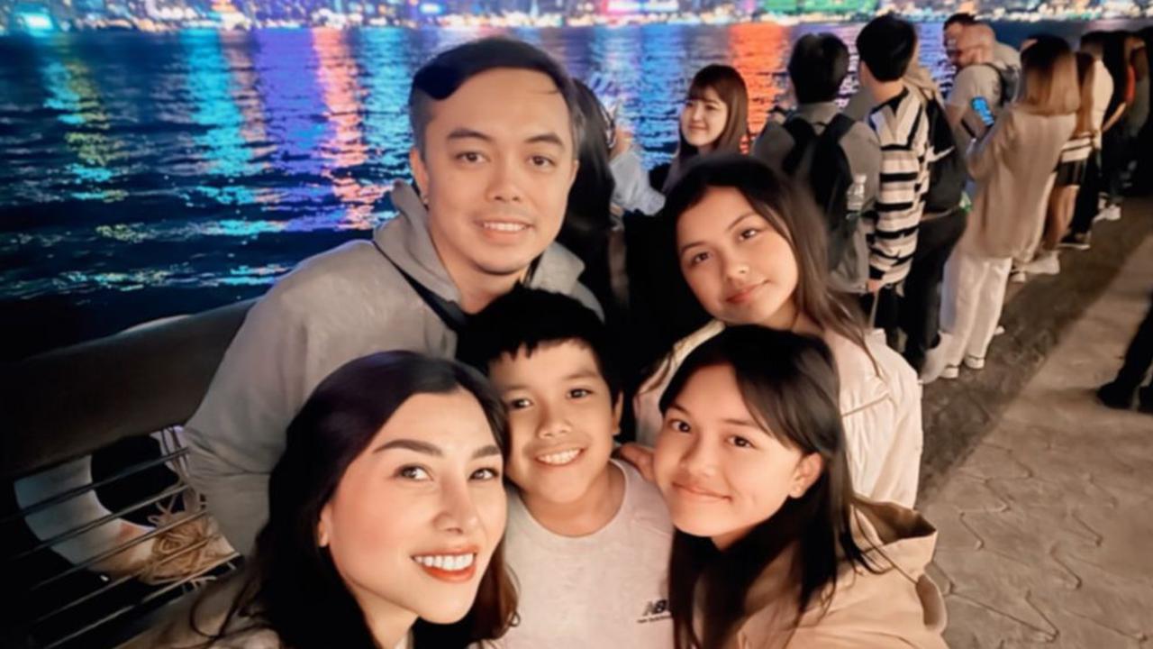 Potret Harmonis Nisya Ahmad Liburan ke Kuala Lumpur Bareng Anak-Anak dan Mantan Suami, Netizen Serukan Balikan