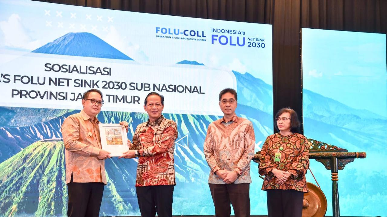 Kementerian Lingkungan Hidup dan Kehutanan (KLHK) kembali melaksanakan Sosialisasi Indonesia's FOLU Net Sink 2030 di tingkat Sub Nasional. Sosialisasi kali ini dilaksanakan di Provinsi Jawa Timur pada Selasa (15/5/2024) dalam rangka akselarerasi implement