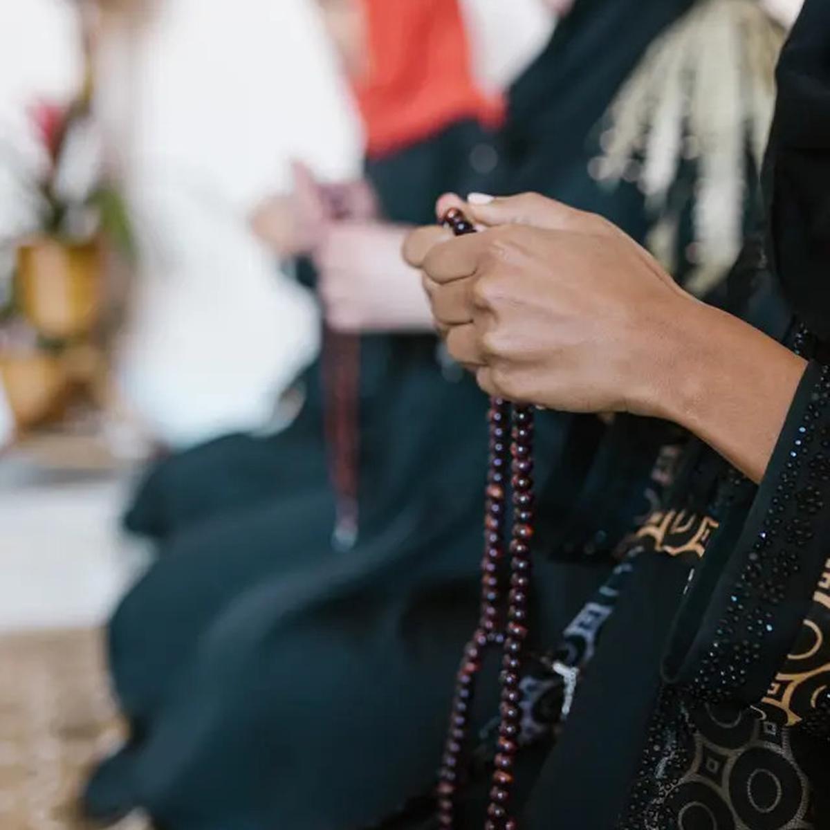 Dzikir dan Doa Salat Maghrib Sesuai yang Diajarkan Rasulullah, Amalkan Setiap Hari