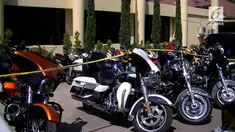 Petugas Direskrimum Polda Jawa Barat membongkar sindikat pembuat stnk palsu khusus motor gede dan mobil mewah.