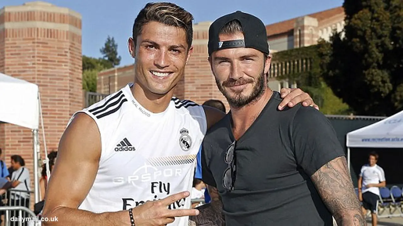 ronaldo-beckham-130730c.jpg