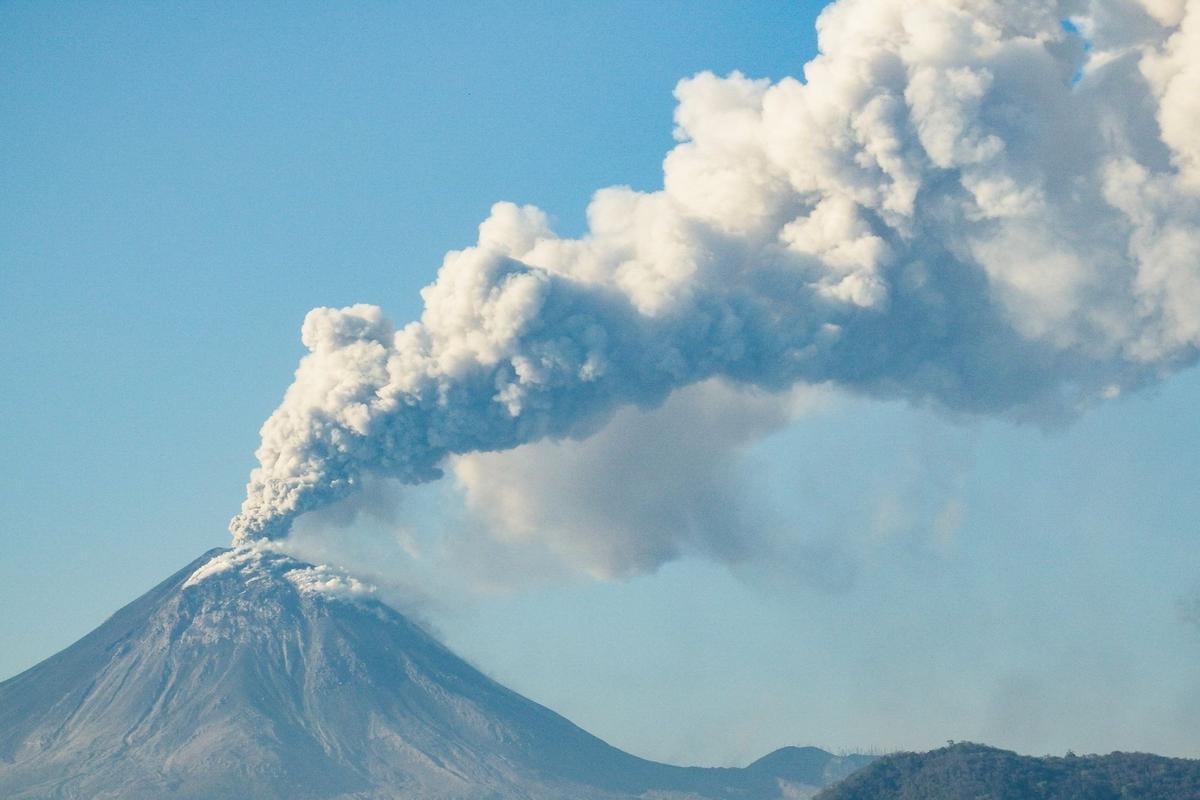 Letusan Gunung Lewotobi Laki-Laki