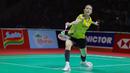 Pebulu tangkis tunggal putri Thailand, Pitchamon Opatniput berusaha menjangkau kok dalam laga final Indonesia Masters 2026 melawan wakil China, Chen Yu Fei yang berlangsung di Istora, Senayan, Jakarta, Minggu (25/01/2026). (Bola.com/Bagaskara Lazuardi)