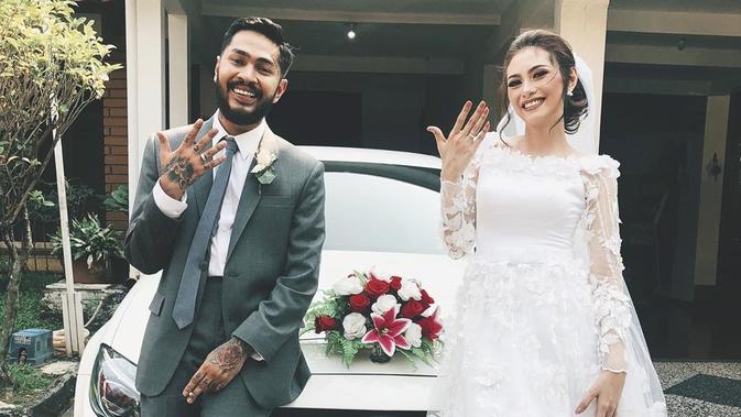 660 Koleksi Contoh Undangan Pernikahan Artis Gratis Terbaru