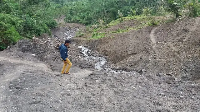 Longsor melanda Dusun Kalitengah dan Majatengah, Banjarmangu, Banjarnegara. (Foto: Liputan6.com/Muhamad Ridlo)