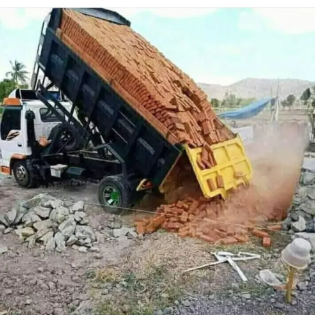 8 Potret Aksi Nyeleneh Orang yang Bikin Repot, Bikin Geleng Kepala