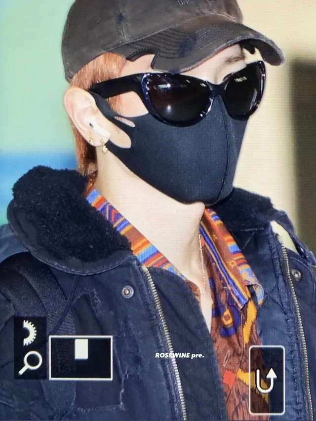 Taeyong Terlihat Mengenakan Batik