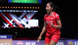Ester Nurumi Tri Wardoyo tampil sebagai tunggal putri Indonesia ketiga saat menghadapi Denmark pada perempat final Piala Uber 2026 di Forum Horsens, Denmark, Kamis (30/4) malam. (foto: PBSI)