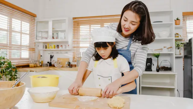 Bangun Kepercayaan Diri Anak Lewat Aktivitas Inner Superhero Cape yang Menyenangkan