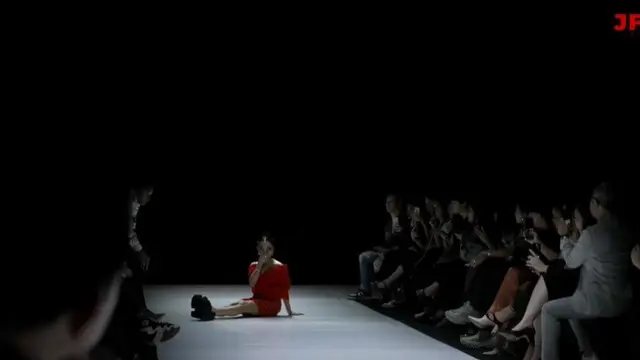 Naura Ayu  saat Catwalk. [YouTube JF3]