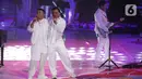 Konser Kahitna “2 Tahun menuju 40 Tahun” seolah menghipnotis penonton galau bersama. (Liputan6.com/Helmi Fithriansyah)