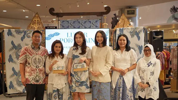 Lunar Porcelain Collection by Hadinata Batik