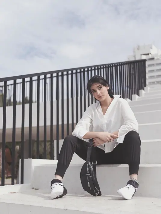 (Instagram/anyageraldine)