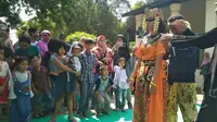 Pertunjukan kesenian tari sintren di salah satu tempat wisata Gua Sunyaragi Cirebon yang dinilai bernuansa magis. Foto (Liputan6.com / Panji Prayitno)