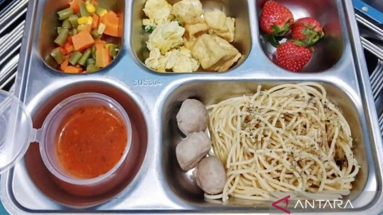 Puluhan Siswa Jaktim Diduga Keracunan Spaghetti MBG, Gubernur Pramono Anung Tinjau Lokasi