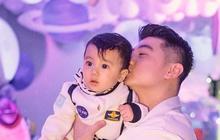 10 Potret Terbaru Baby Timo Anak Chef Arnold Kini Menginjak 7 Bulan, Gemesin Banget!