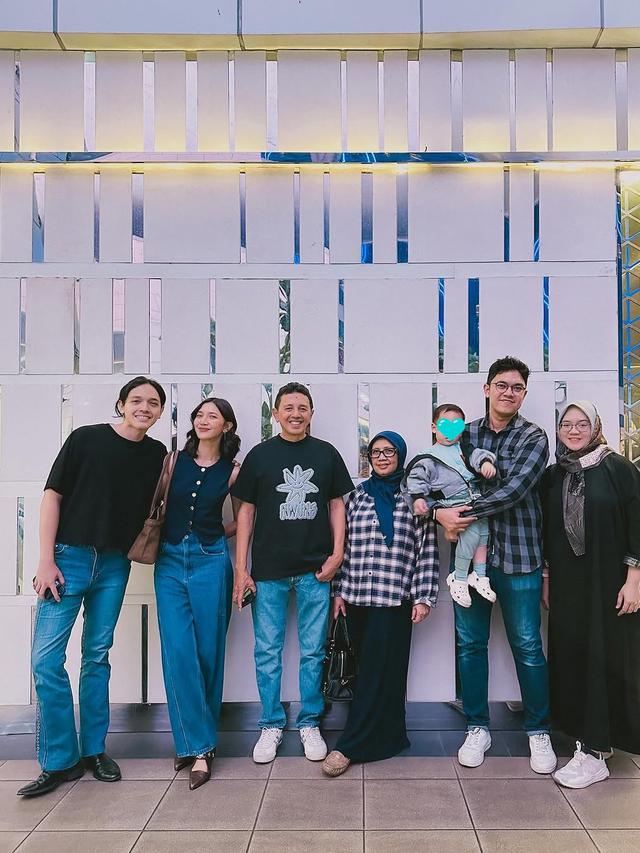 6 Potret Kejutan Ultah Faishal Tanjung Adik Sheila Dara, Nadin Amizah Ikut Meriahkan