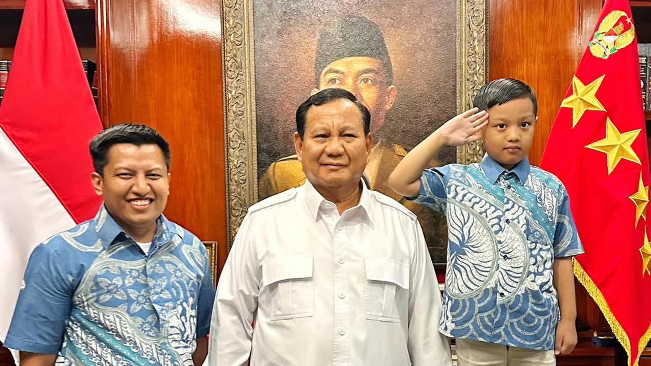 Tirukan Gaya Kampanye saat Pilpres, Siswa SDN 3 Parepare Ini Diundang Makan Malam Prabowo