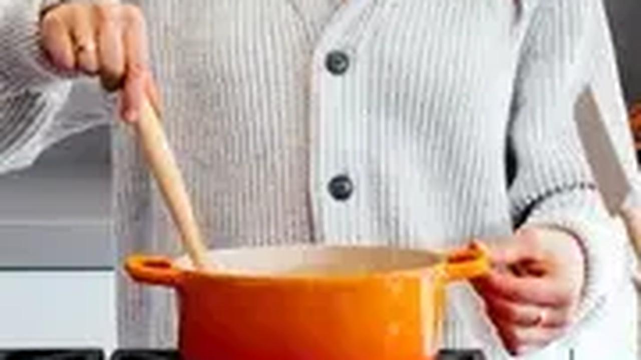 Jangan Macam-Macam Sama Pembantu Rumah Tangga, Mereka Punya Hak Cuti dan Jam Kerja