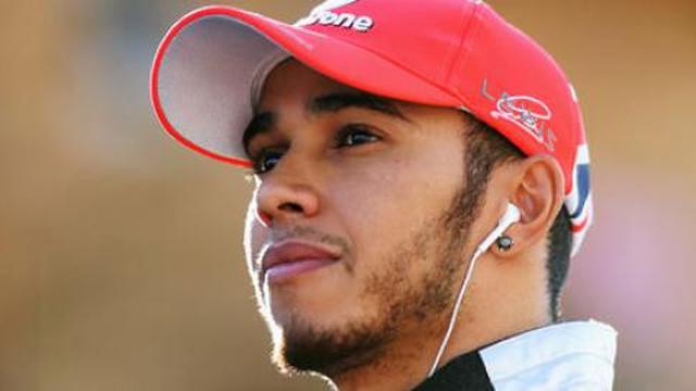 Lewis Hamilton (c) AFP
