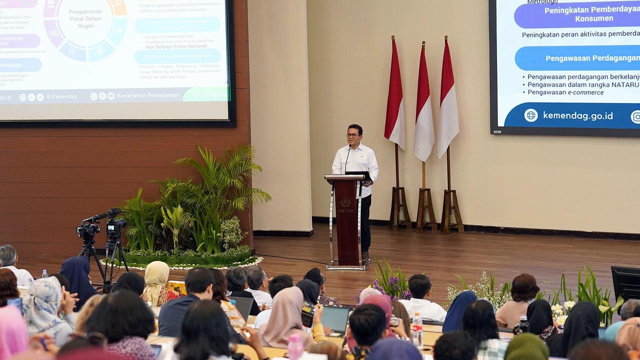 Mendag Berikan Kuliah Umum di Universitas Gadjah Mada, Yogyakarta