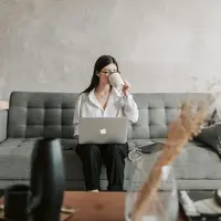 illustrasi stress copyright/freepik/Vlada Karpovich