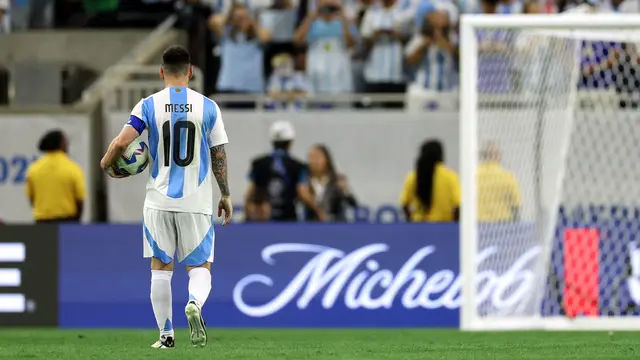 Lionel Messi Gagal Penalti