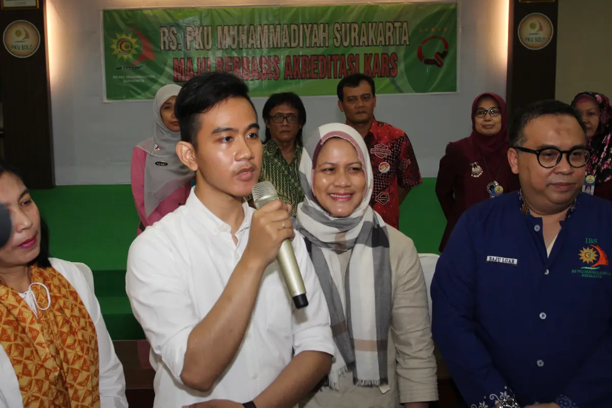 Putra Jokowi, Gibran Rakabuming Raka mengumumkan kelahiran putranya.