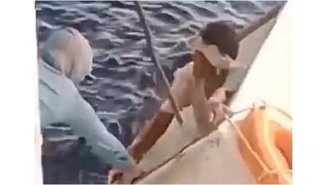 Pamit Memancing, Pria Ini Malah Ditemukan Hanyut Dalam Kulkas Selama 11 Hari