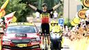 Pembalap tim Jumbo Visma, Wout Van Aert, sukses menjadi yang tercepat pada etape 11 Tour de France 2021. (Foto: AFP/Philippe Lopez)