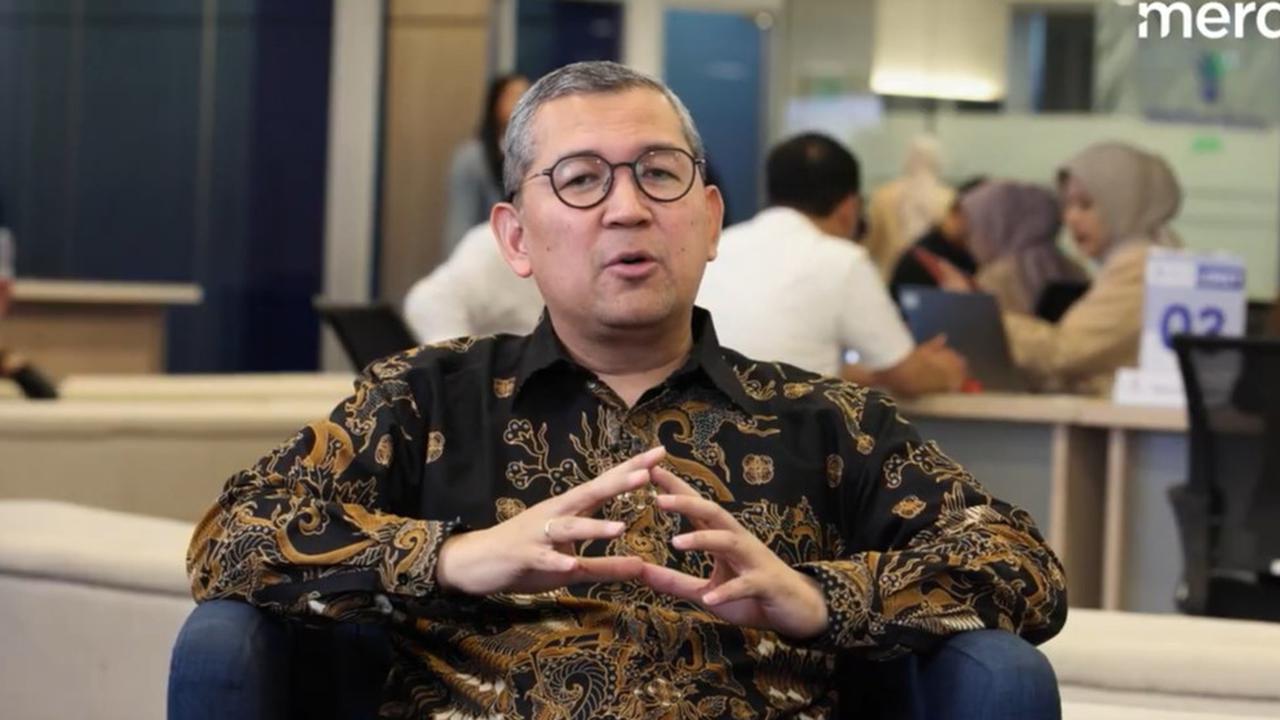 Penilaian Kinerja PTSP dan PPB untuk Meningkatkan Iklim Investasi di Indonesia